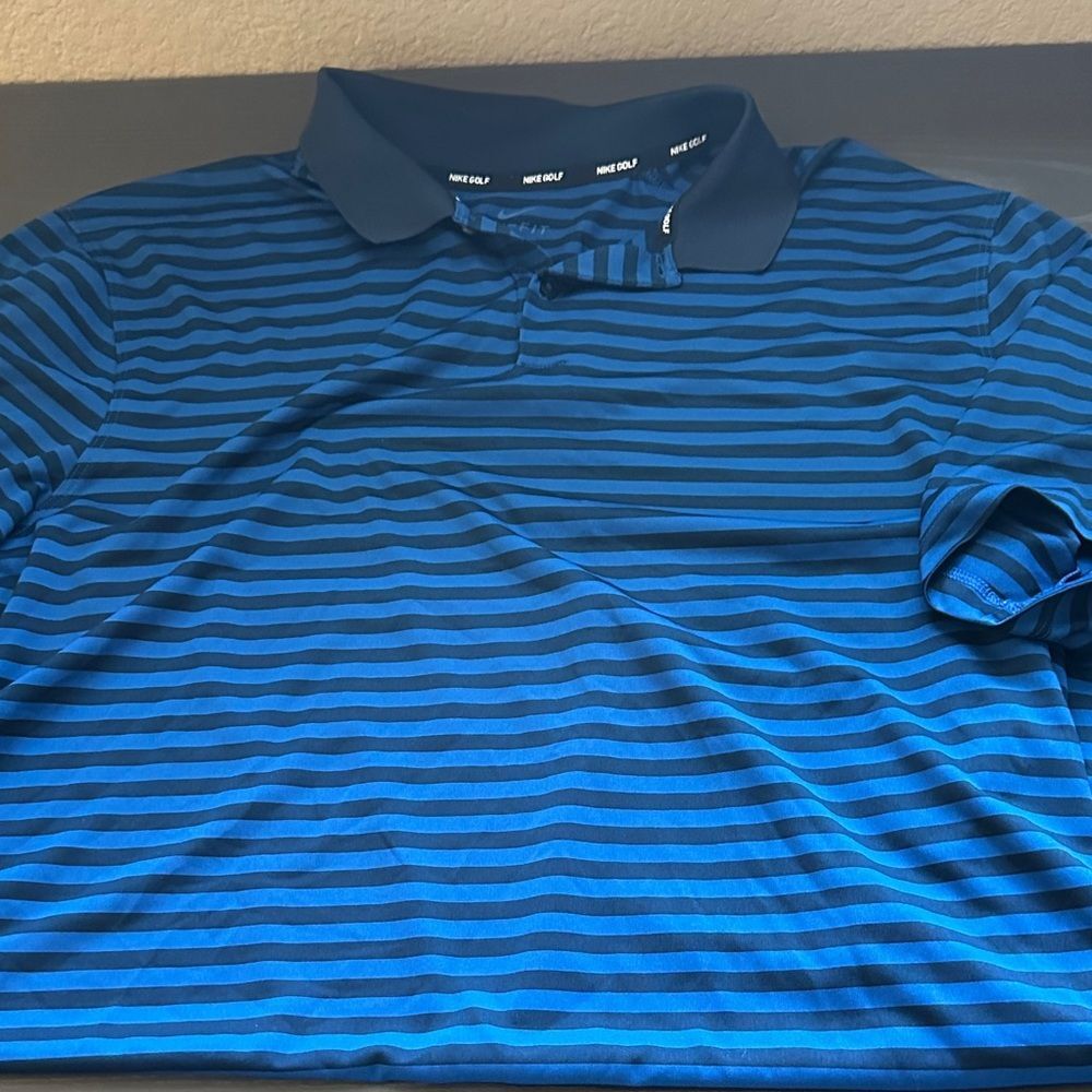 Nike Men's Navy and blue Striped Polo Shirt